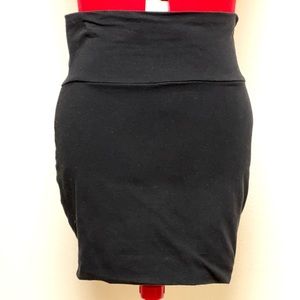 Lily Rose Black Bodycon skirt- (EUC) size M